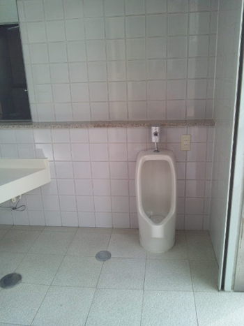 長野市『若里公園』トイレ