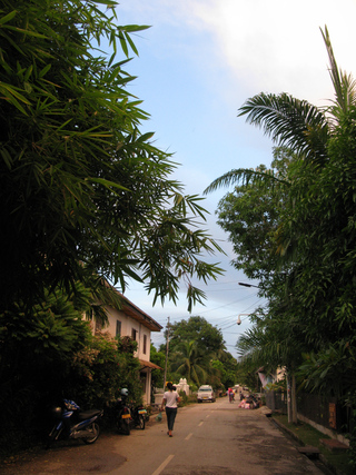ラオス　アジアで過ごす夏休み　８　美しい町