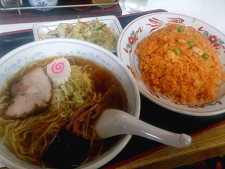 栄飯店 @長野市北堀 「チキンライス大盛deラーメンセット 950円」