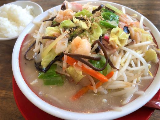 「冬限定 山盛り海鮮ちゃんぽん」ラッキー食堂まとや@千曲市