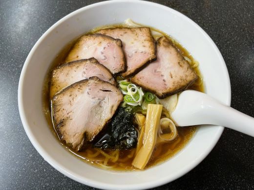 栄飯店「焼き豚入りワンタンメン」@長野市北堀