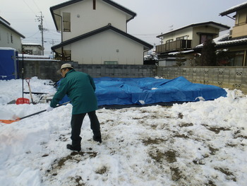 雪かき作業で、汗だく！！