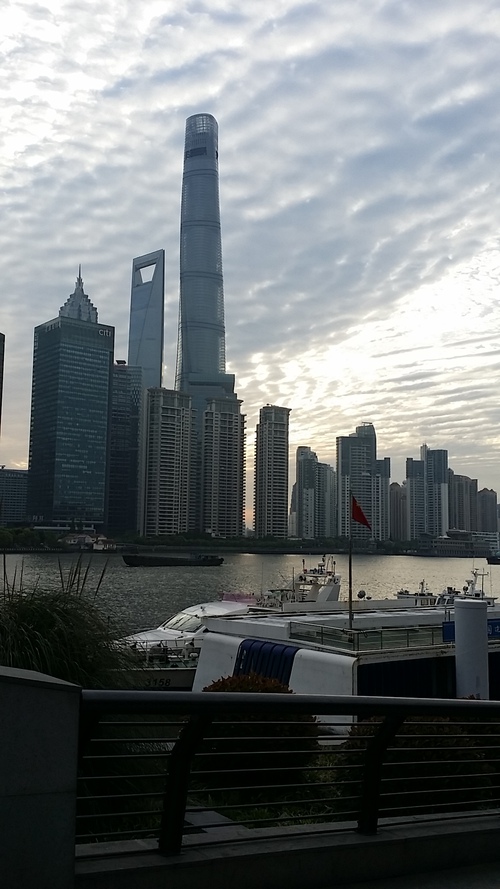 上海：外灘の朝