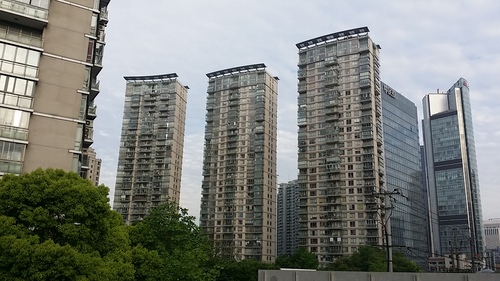 巨人!　上海の高層マンション