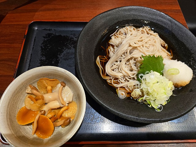 湯の華銭湯　瑞祥松本館　手打ちきのこおろし蕎麦