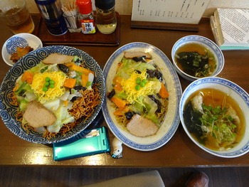 開花亭さんの焼きそば。