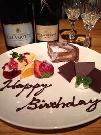 バーで誕生日をお祝いしましょう！