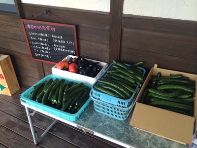 店頭になんと野菜が！