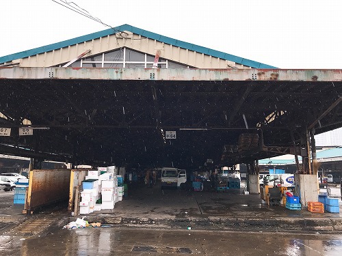 築地市場へ行く～♪