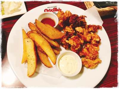 Googies　戸倉店