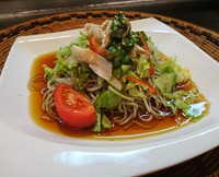 蒸し鶏の梅ダレそば 580円‼️