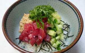 まぐろの五色丼