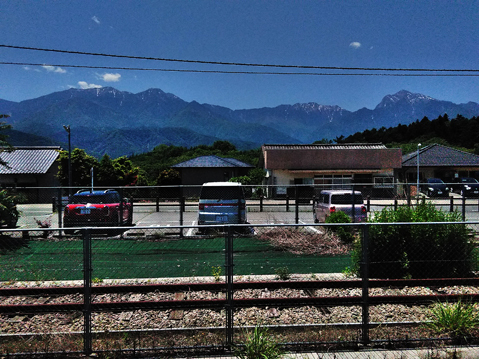 中央東線　各駅停車で日本の名山を眺める車窓旅