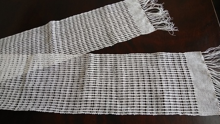 シルクリネン糸で 沙織りストール 織り上がりました