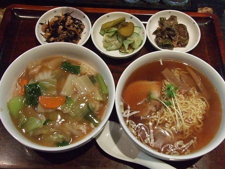 ど楽夢（ＤＯＲＡＭＵ）　～生演奏と料理を楽しむお店のワンコインランチ～