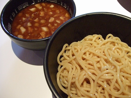 junk　F.B.I　noodle　～豚骨魚介のつけめん～