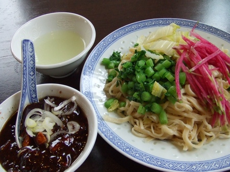 中国家庭料理 王記茶屋　～中国の家庭料理の味～