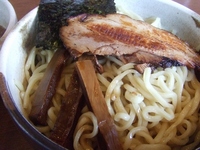 ゆいが 本店　～ゆいがには珍しいあっさりつけ麺～