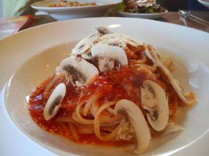 カフェトケトケで生パスタ＆マフィン　長野市善光寺