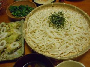 橋詰製麺（はしづめせいめん）のうどん　　長野市善光寺界隈