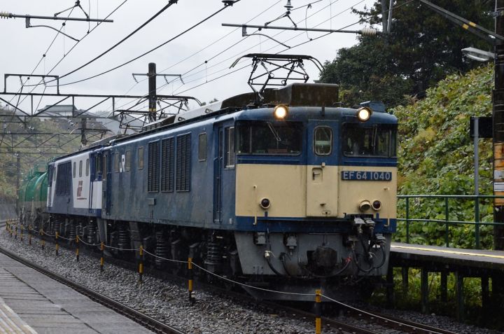 雨の田立駅