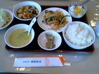 金龍飯店のランチ