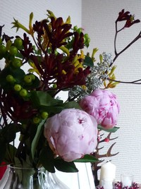 花を飾る　華も飾る