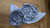 エコ手芸クラブ／新聞紙で作るバラ