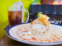 CAFE VOLTAでキャラメルバナナロール
