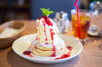 トケトケでラズベリーとバナナのパンケーキを食べる 2015/06/25 11:23:12