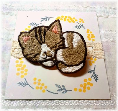 いんこ・ねこ・ぱんだの刺繍ブローチ