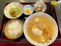 喫茶のんのん　豚汁定食