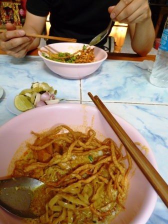 チェンマイ名物「カオソーイ」