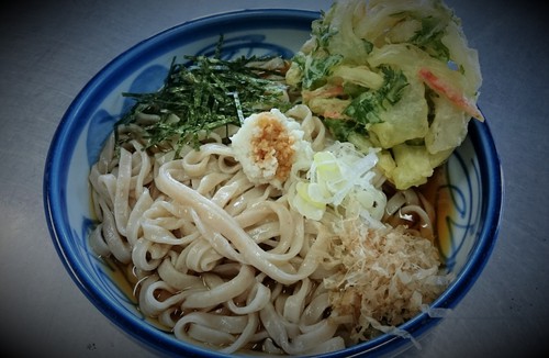 冷かけうどんかき揚げ付き