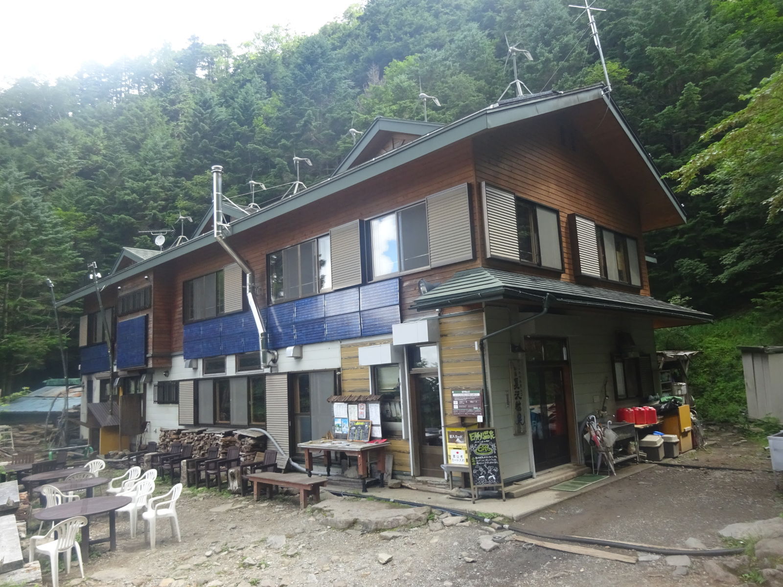 八ヶ岳登山　オーレン小屋～峰の松目～赤石の頭～本沢温泉　1日目