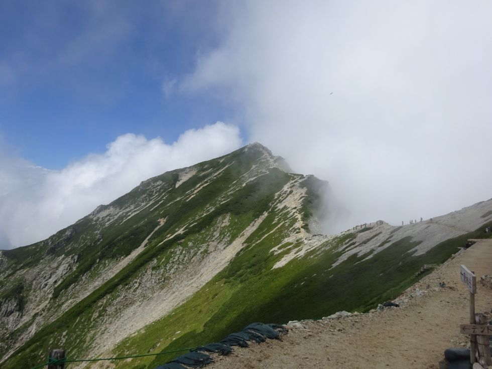 唐松岳日帰り登山　八方池山荘～八方池～唐松岳頂上山荘～唐松岳