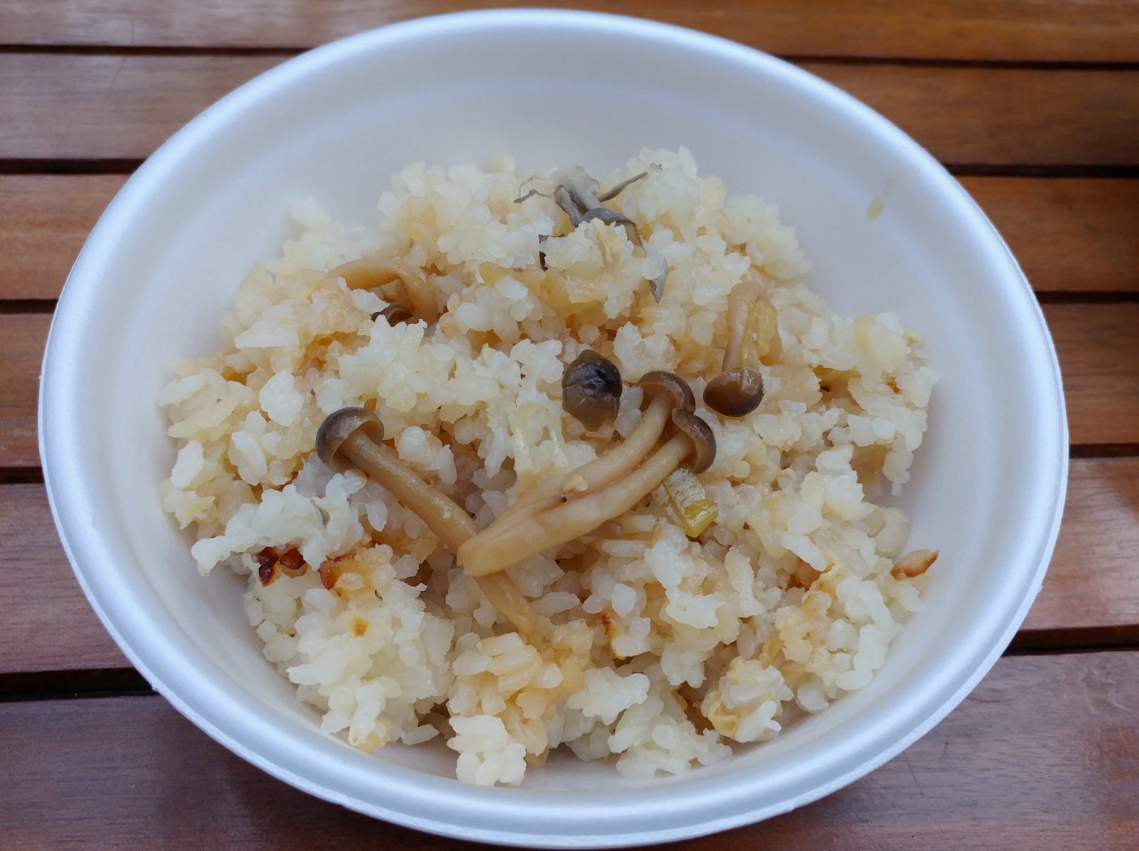 紅葉の絶景露天風呂　きのこ御飯＆きのこ豚汁　＠大町市高瀬渓谷七倉山荘