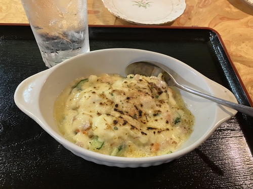 みつばちおまかせなべ＆サンマ塩焼き＆明太子とチーズのたまごやき＆自家栽培塩ゆで落花生＆ドリア　＠大町市一品料理 みつばち