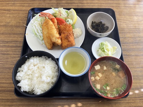 お食事処三洛　ミックスフライ定食　＠信濃大町駅前ランチグルメ