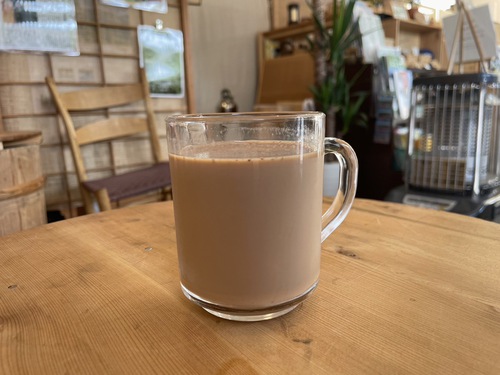 カフェひのき　ヒマラヤチャイ（ミルクティー）　大町温泉郷バス停前
