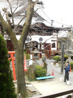 お隣で灯明祭り