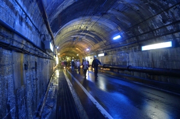 破砕帯見学ツアー　黒部ダム完成50周年企画