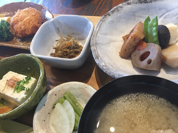 かまど炊きごはん　　御厨　　さん　　で　　ランチ　　☆