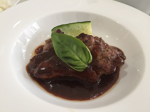 レストラン　　リトルバード　　さん　　で　　ランチ　　☆