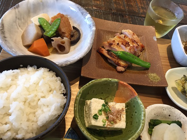 かまど炊きご飯　　御厨　　さん　　で　　ランチ　　☆
