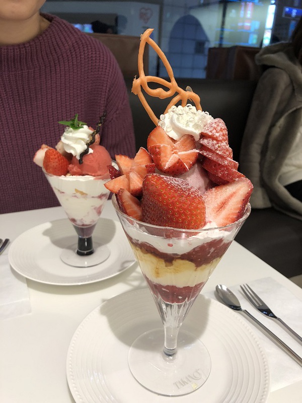 タカノフルーツパーラー＆フルーツバー　さん　で　　お茶ＴＩＭＥ　　☆