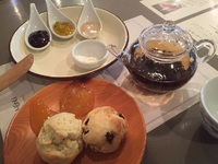 ラ・ターブル・ドゥ・イズミ　　さん　　で　　ランチ　　☆