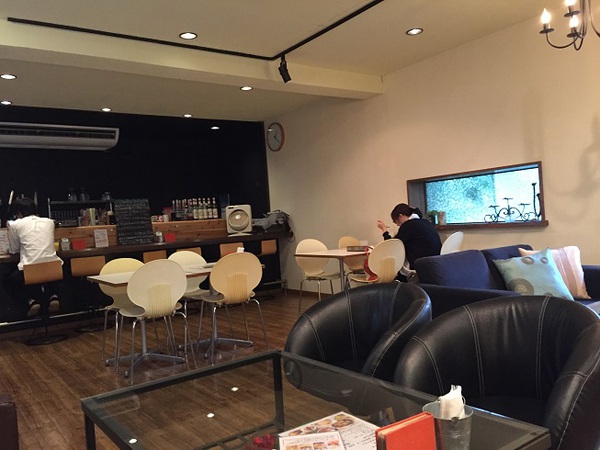 カフェ　　アインシュタイン　　さん　　で　　お茶ＴＩＭＥ　　☆