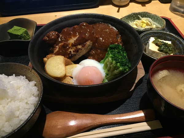 彩のごとく　　さん　　で　　ランチ　　☆