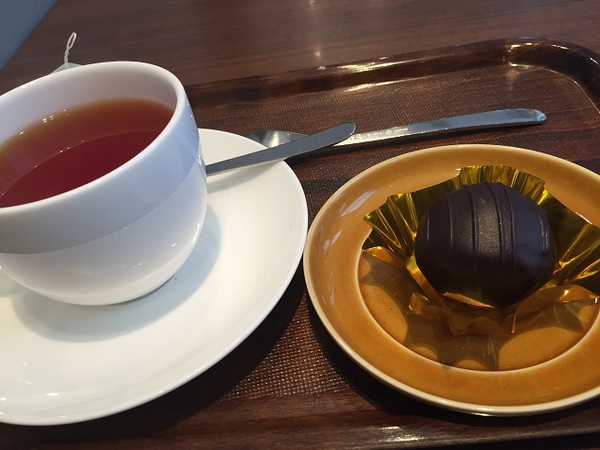 上島珈琲　　さん　　で　　お茶ＴＩＭＥ　　☆